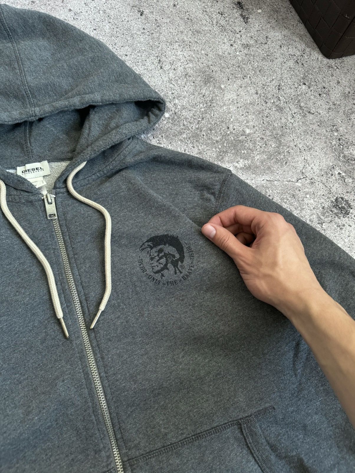 Diesel × Vintage Vintage Diesel Y2K zip hoodie logo size L Size US L / EU 52-54 / 3 - 8 Thumbnail