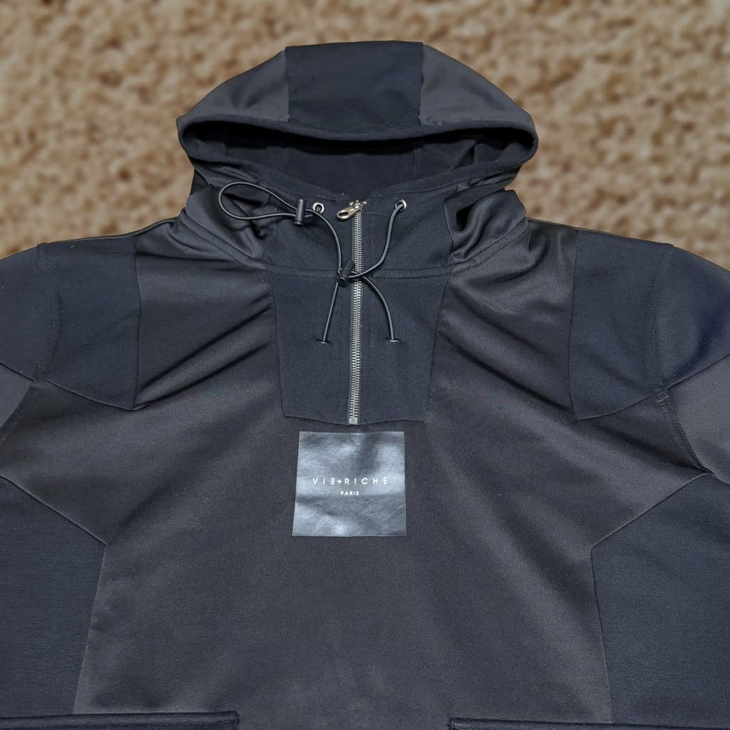Logo 7 VIE+RICHE Hoodie Mens XL Black 1/4 Zip Pullover Front Pockets Logo Paris Zips Size US XL / EU 56 / 4 - 1 Thumbnail