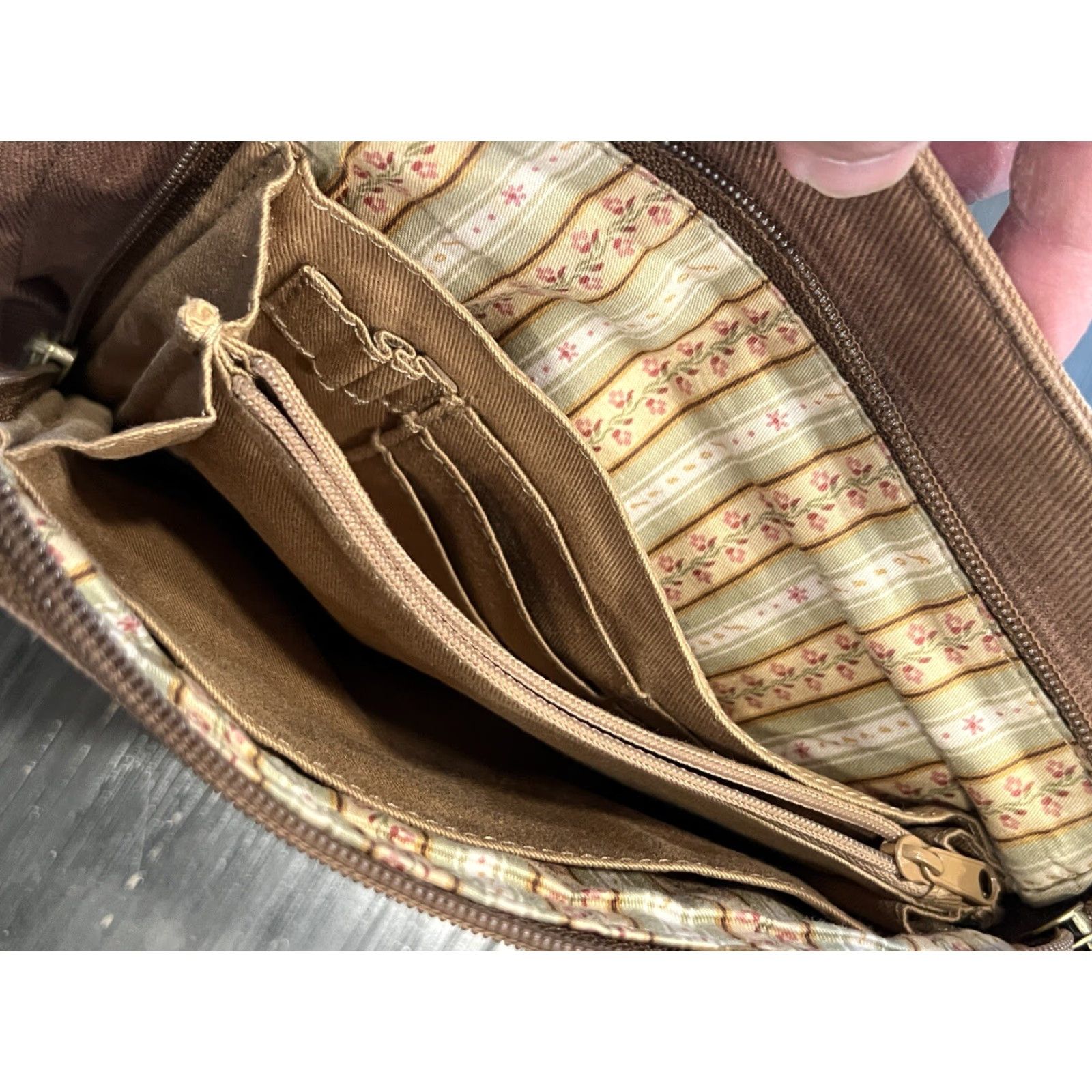 Fossil VINTAGE Fossil Crossbody Bag 1954 - Genuine Leather, Pebbled - Tan - 11x8x3 in - Adjustable Strap - Canvas Lining - 90s Classic Designer Women Size ONE SIZE - 6 Thumbnail