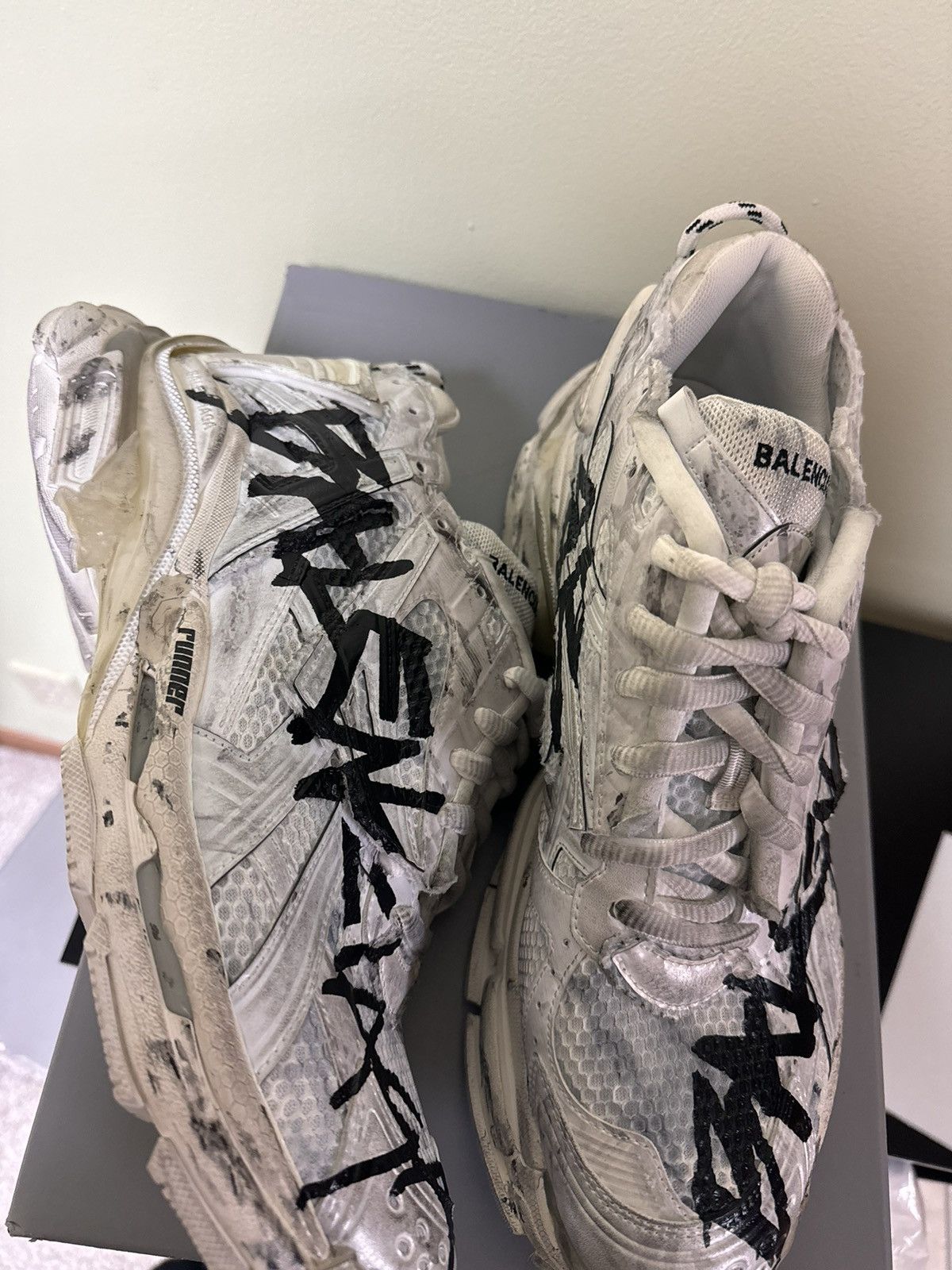 Balenciaga Balenciaga Graffiti Low Top Runners Size US 13 / EU 46 - 4 Thumbnail