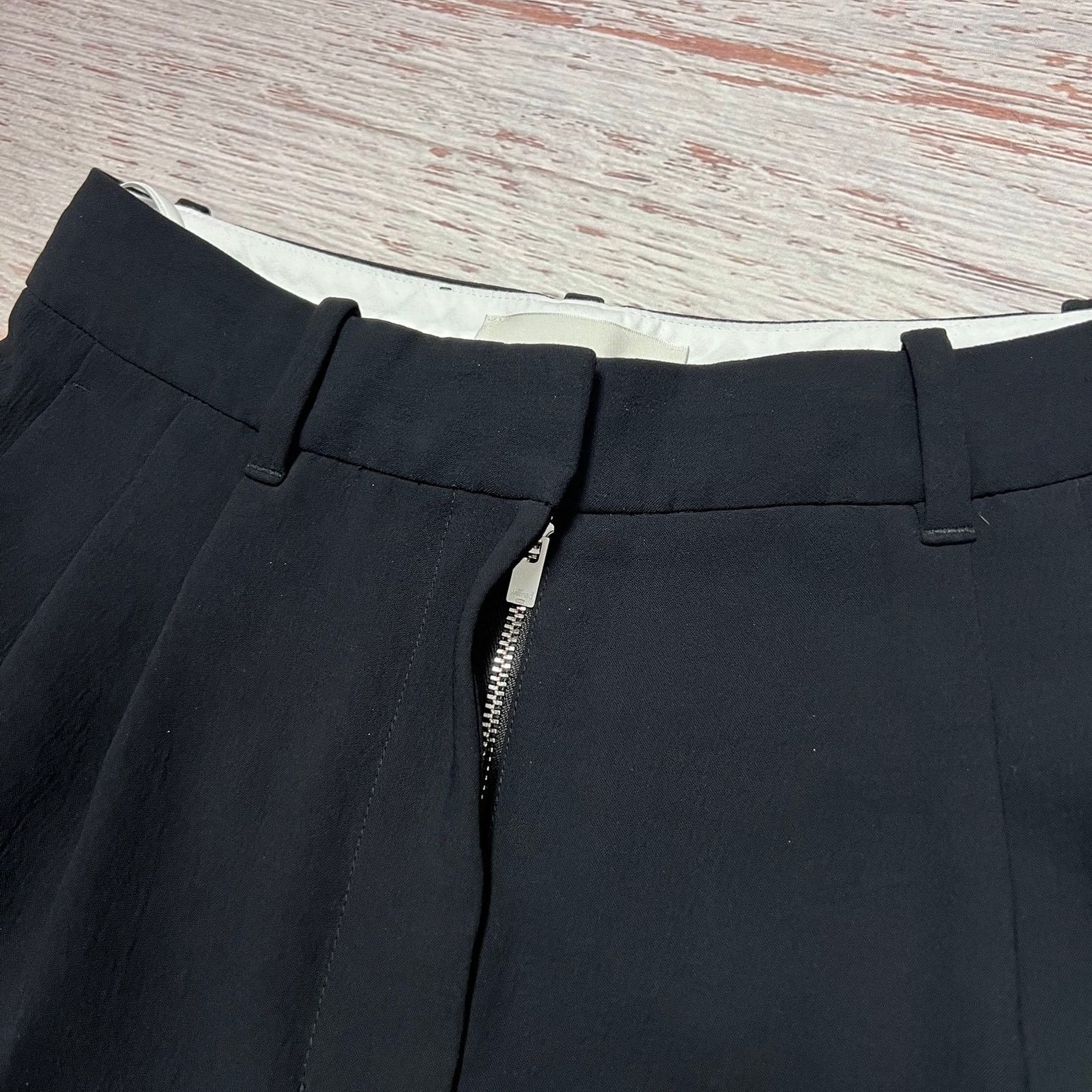 Aritzia Wilfred Effortless Pant Black Pleated Wide Leg Crepe 6 Size 28" / US 6 / IT 42 - 6 Thumbnail