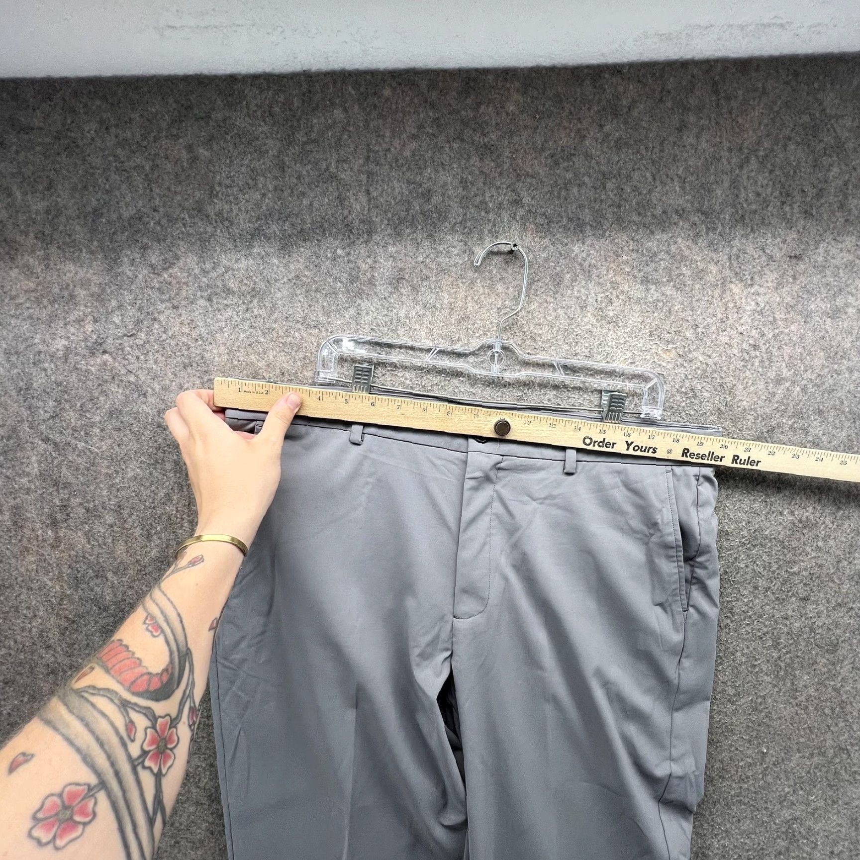 Vintage Greg Norman Pants Mens 38x32 Gray Stretch Golf Trousers Lightweight Casual Shirt? Size US 38 / EU 54 - 5 Thumbnail