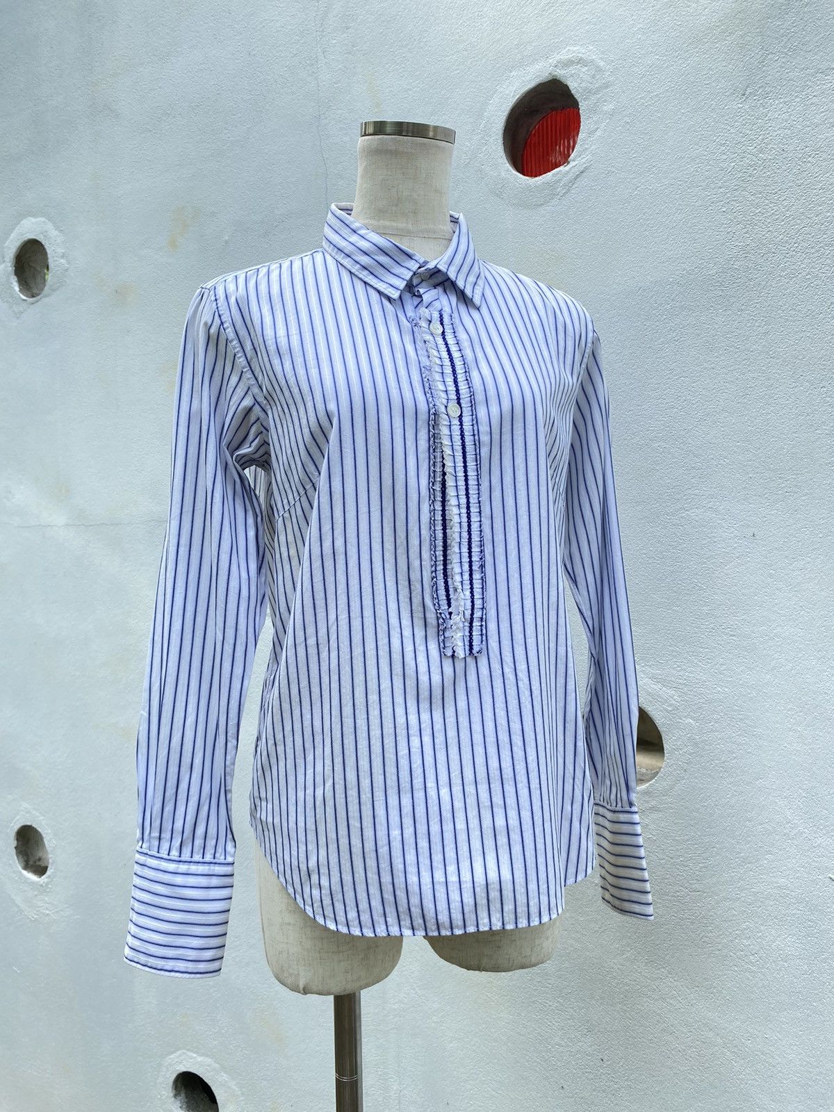 Zucca Zucca Blue Striped Ruffle-Front Polo Shirt Size S / US 4 / IT 40 - 11 Thumbnail