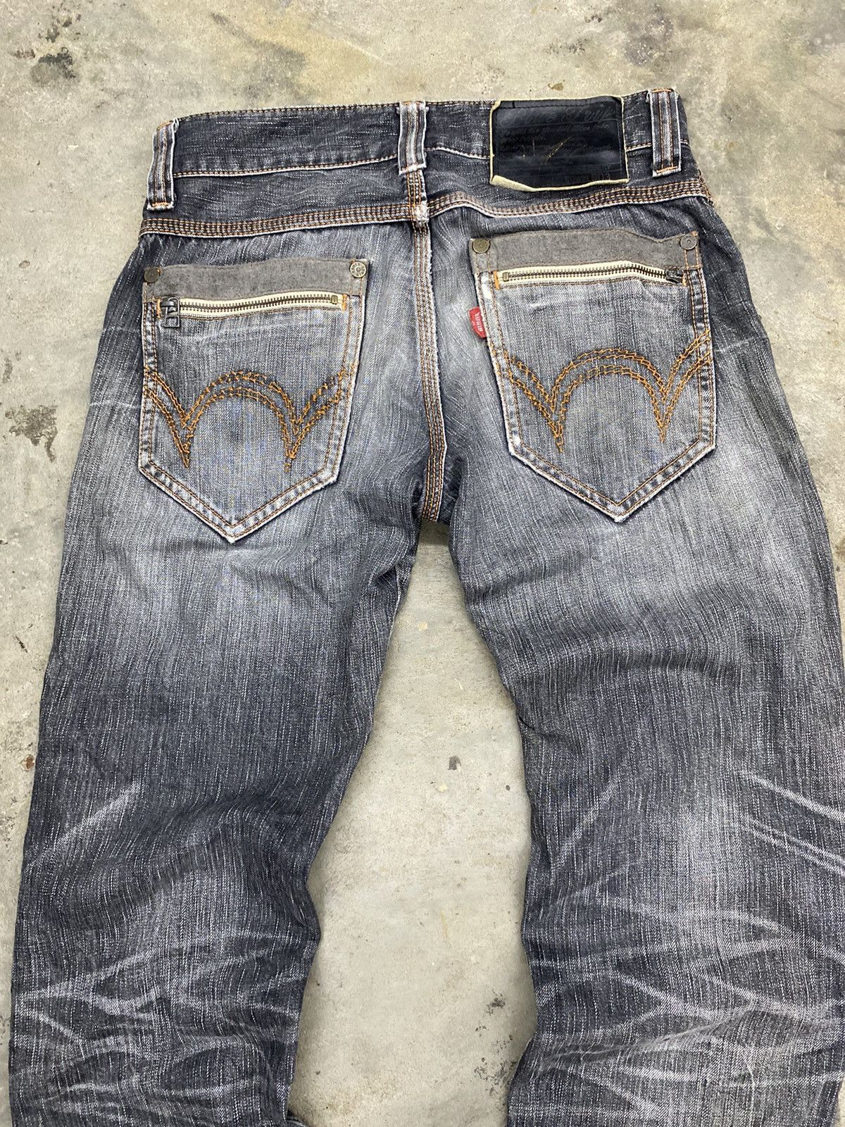 Edwin vintage edwin 503 flared distressed blue trip Size US 29 - 9 Thumbnail