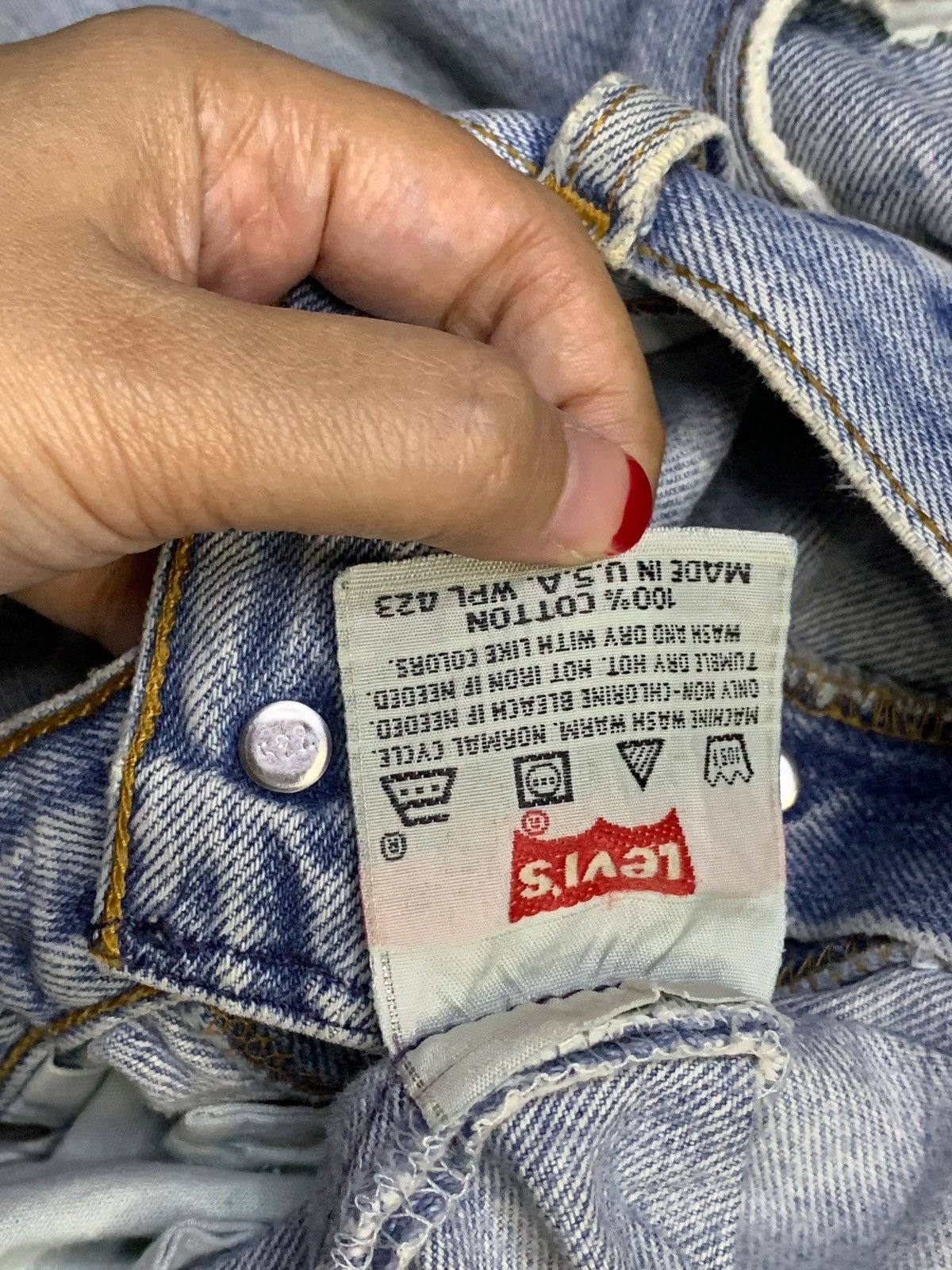 Levi's Vintage 90s Levis 501 Faded Wash Distressed Baggy Jeans Size US 37 - 9 Thumbnail
