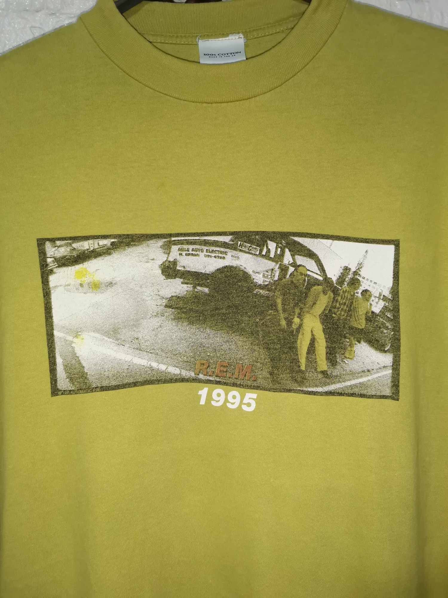 Vintage Rem 1995 world tour vintage shirt Size US L / EU 52-54 / 3 - 11 Thumbnail