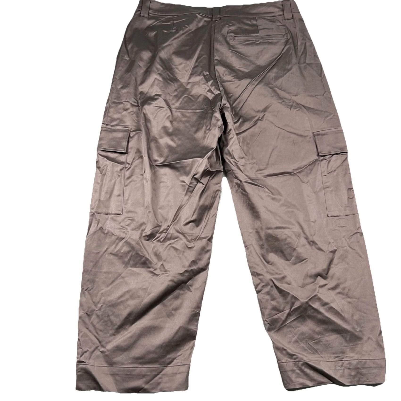 Old Navy Old Navy Cargo Pants Womens 16 Barrell Extra High-Rise Wide Leg Rose Gold Pink 16 Women Pants Wide-Leg Cargo Vintage? No, not vintage. Size 38" / US 16 / IT 52 - 2 Thumbnail