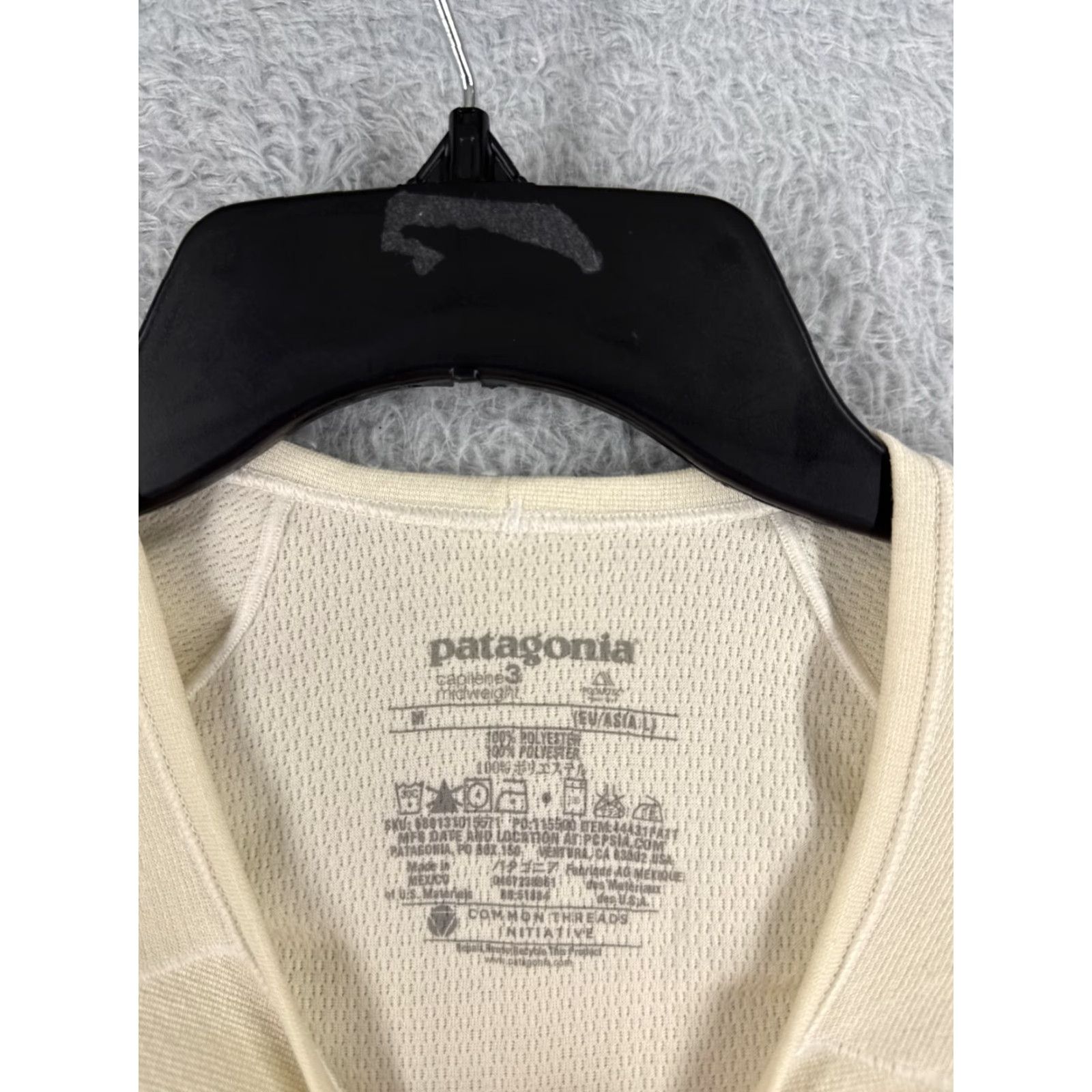 Patagonia Patagonia Shirt Womens Medium Yellow Capilene 3 Midweight Crew Long Sleeve Poly Shirt Womens Medium Yellow Capilene 3 Midweight Crew Long Sleeve Poly Size M / US 6-8 / IT 42-44 - 6 Thumbnail
