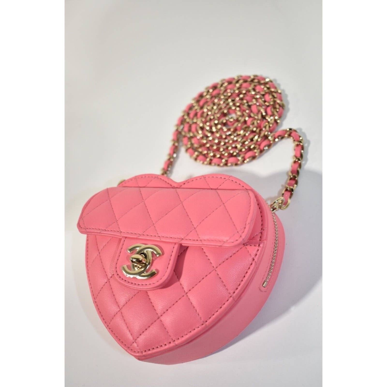 Chanel Chanel Small Runway Heart Flap Chain Shoulder Crossbody Bag Size ONE SIZE - 7 Thumbnail