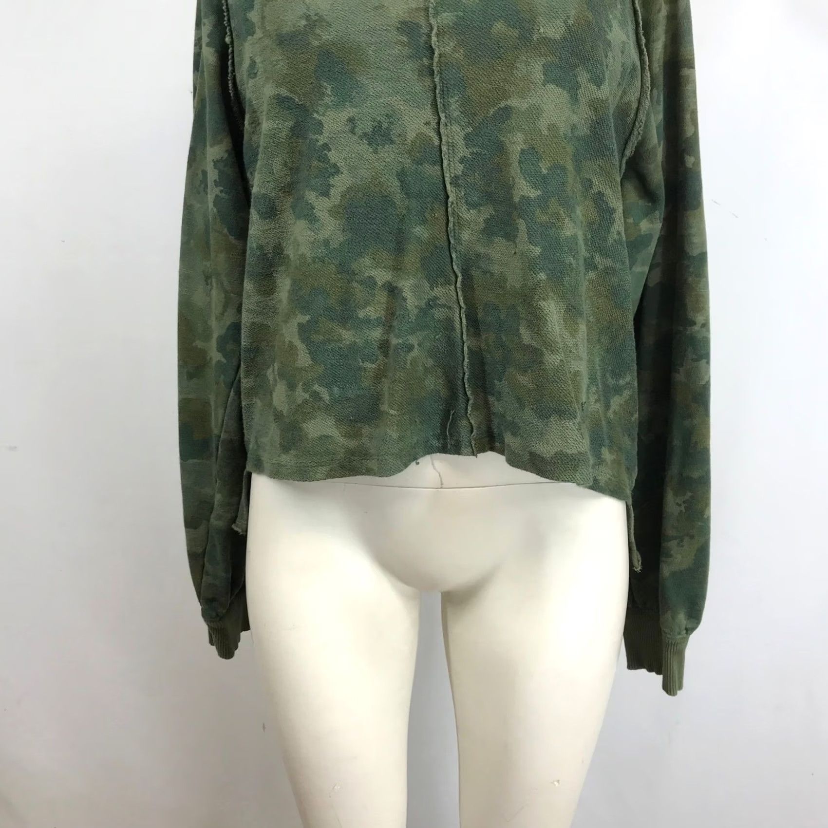 Vintage Pilcro and the Letterpress Camouflage Sweatshirt Green V-Neck Pullover Womens Small Size S / US 4 / IT 40 - 3 Thumbnail