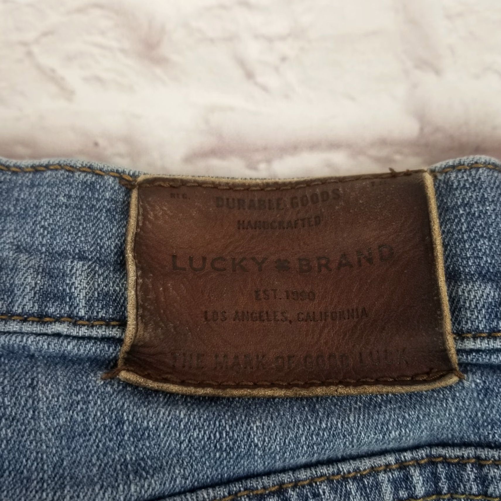 Lucky Brand Lucky Brand Women Jean Shorts 34 Cut Off High Rise Medium Wash Blue 221 Straight - Vintage? No Size 24" / US 00 / IT 34 - 4 Thumbnail