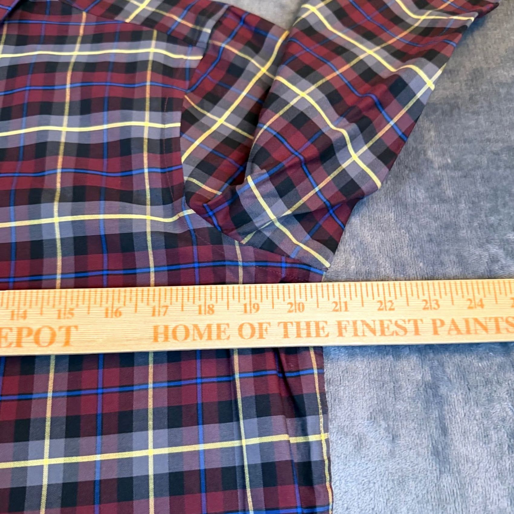 Hart Schaffner Marx Hart Schaffner Marx Shirt Plaid Button-Up Burgundy Grey Cotton NWT Small Men’s Long Sleeve Spread Collar Button Size US S / EU 44-46 / 1 - 6 Thumbnail