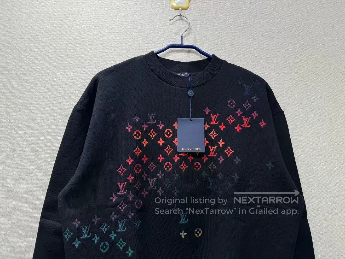 Louis Vuitton Louis Vuitton LV Embroidered Gradient Logo Sweatshirt. Size US L / EU 52-54 / 3 - 2 Thumbnail