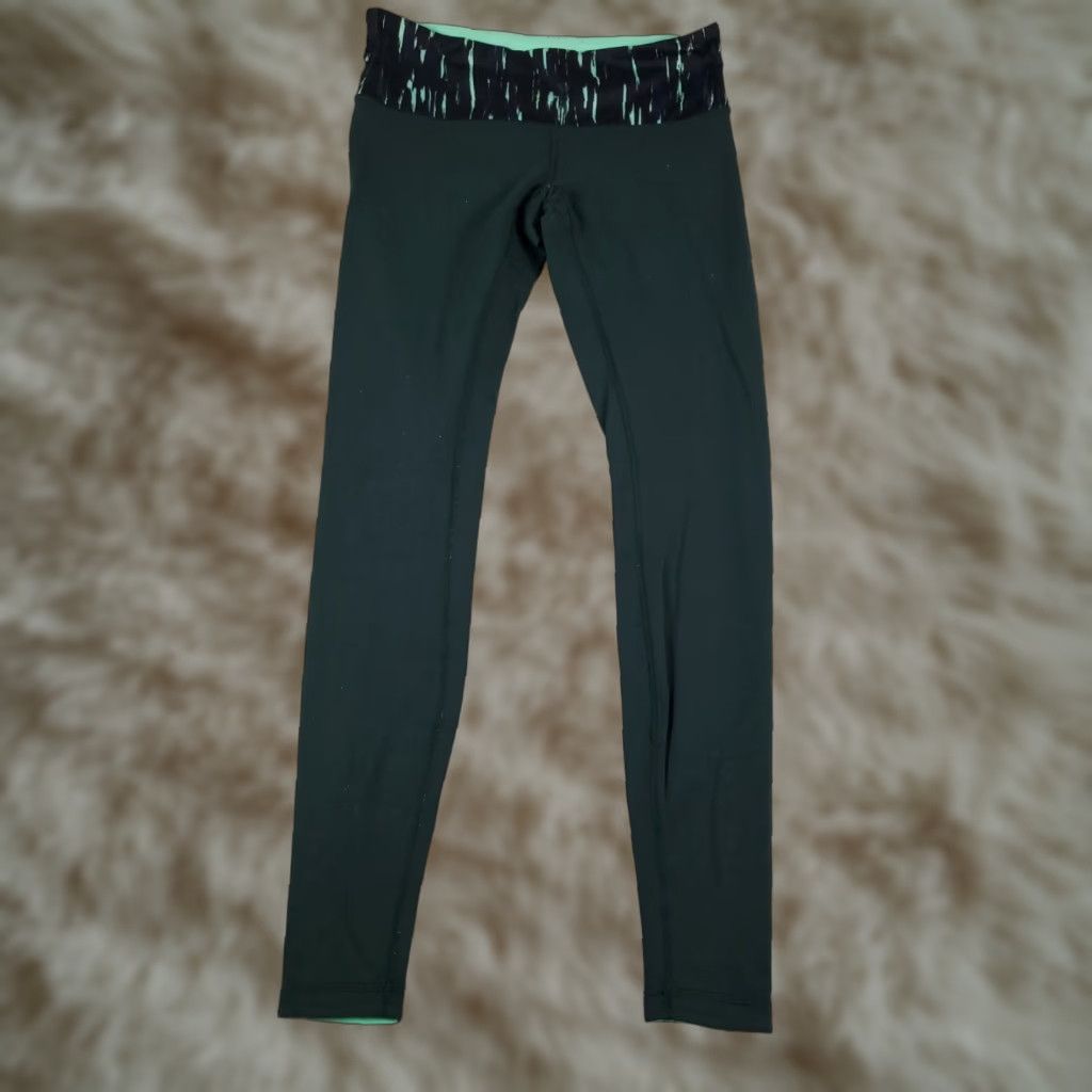 Lululemon Lululemon Pants Womens 8 Green Wunder Under Stretch Leggings Regular Slim Pockets Activewear Leggings Womens Size 30" / US 8 / IT 44 - 1 Thumbnail