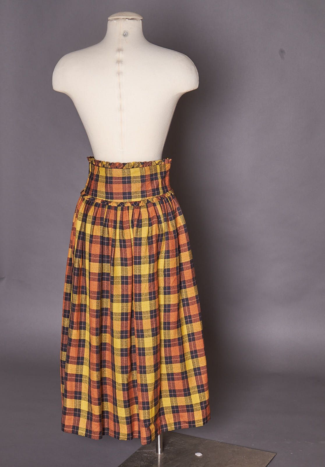 Vintage 1980s Ruffle Waist Plaid Golden Button Up Skirt Size 28" / US 6 / IT 42 - 3 Thumbnail