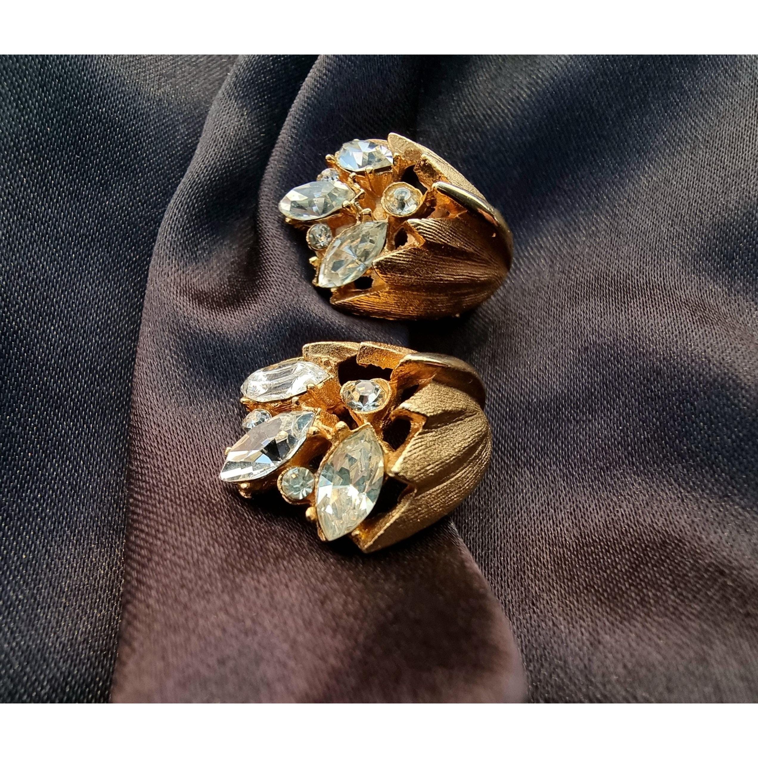 Vintage Rare Find 1950s Gold Tone Clear Crystals Flowers Bouquet Ear Size ONE SIZE - 4 Thumbnail