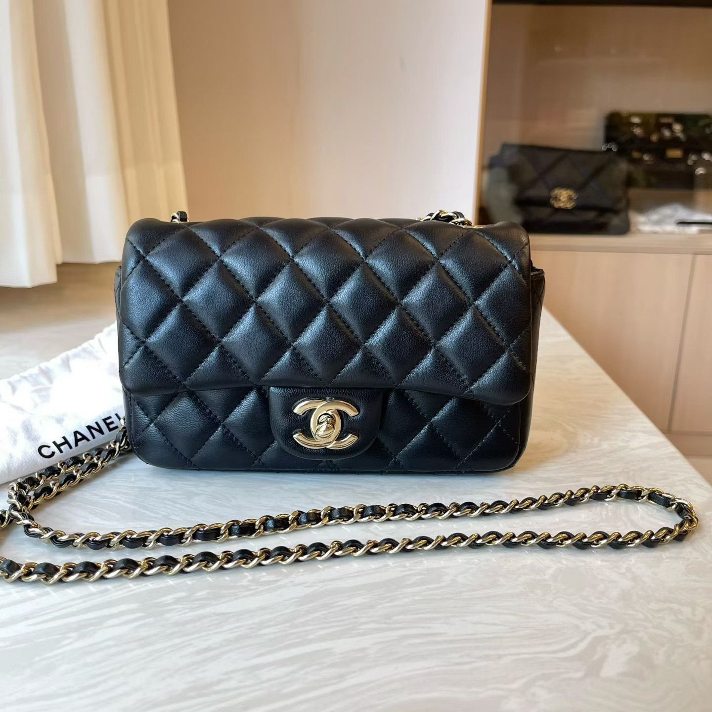 Chanel Pre-loved Bag Very good condition Size ONE SIZE - 1 Thumbnail