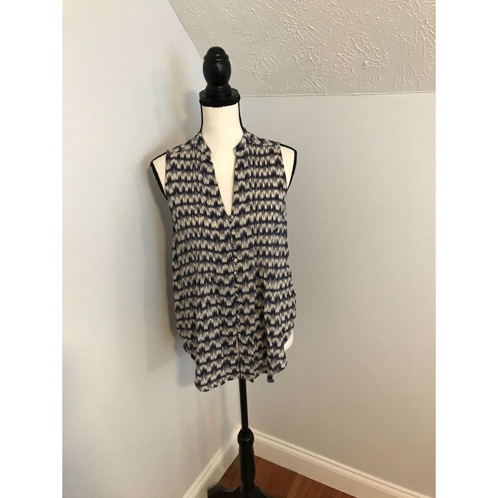 Anthropologie Anthropologie Maeve Petunia Pintucked Blue Tank - Size Small Size S / US 4 / IT 40 - 1 Thumbnail