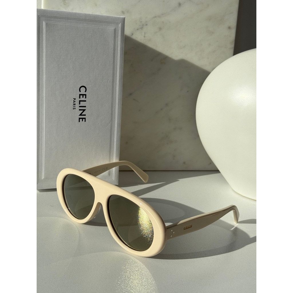 Celine NEW Celine CL40300U Apres Ski Aviator Ivory Sunglasses Size ONE SIZE - 3 Thumbnail