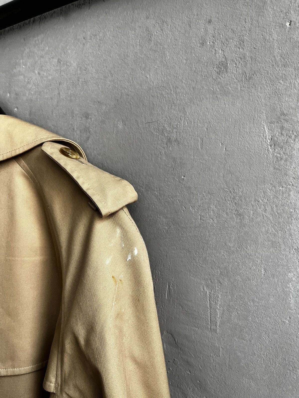 Burberry × Burberry Prorsum × Vintage Vintage Burberry trench coat Size US M / EU 48-50 / 2 - 23 Thumbnail