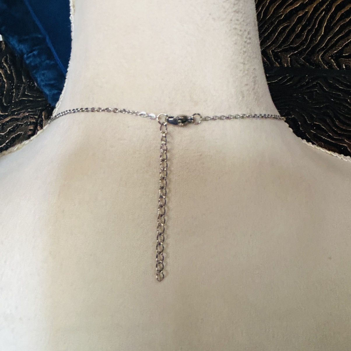Handmade Handcrafted vintage blue rhinestone pendant necklace Size ONE SIZE - 5 Thumbnail