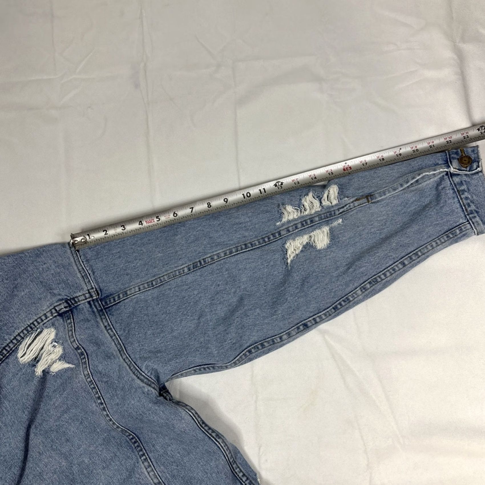 Denime CARMAR Denim Jean Jacket Blue Distressed Button Front Street Layer Small Womens Jacket Size 28" / US 6 / IT 42 - 7 Thumbnail
