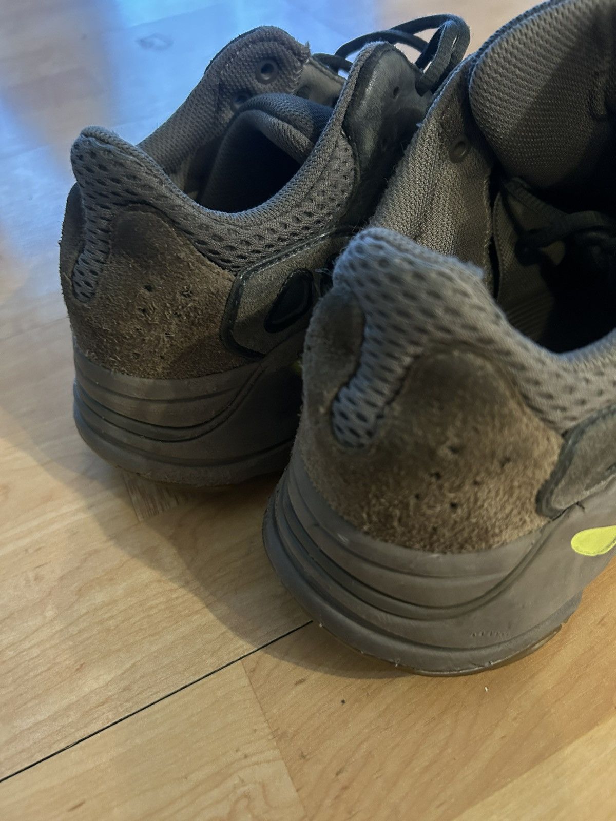 Yeezy Adidas Yeezy 700 V1 'Mauve' Size US 9 / EU 42 - 3 Thumbnail