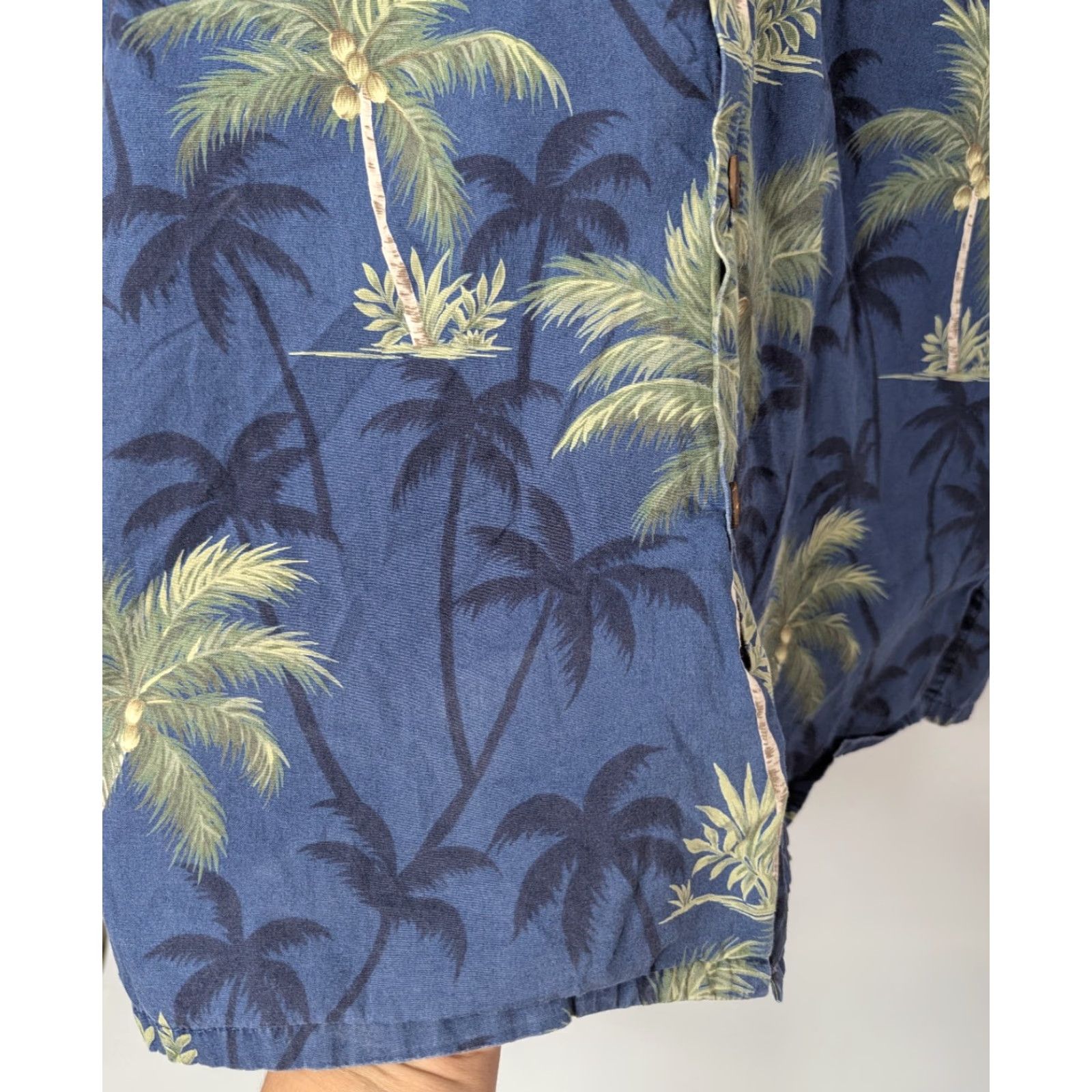 Vivobarefoot Go Barefoot Shirt Men’s Medium Blue Palms Floral Hawaiian Aloha Collared Button-Up Size US M / EU 48-50 / 2 - 2 Thumbnail