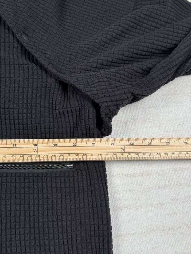 Japanese Brand DETACHABLE SLEEVE GRID FLEECE PULL OVER | baloriginal. Size US S / EU 44-46 / 1 - 14 Thumbnail