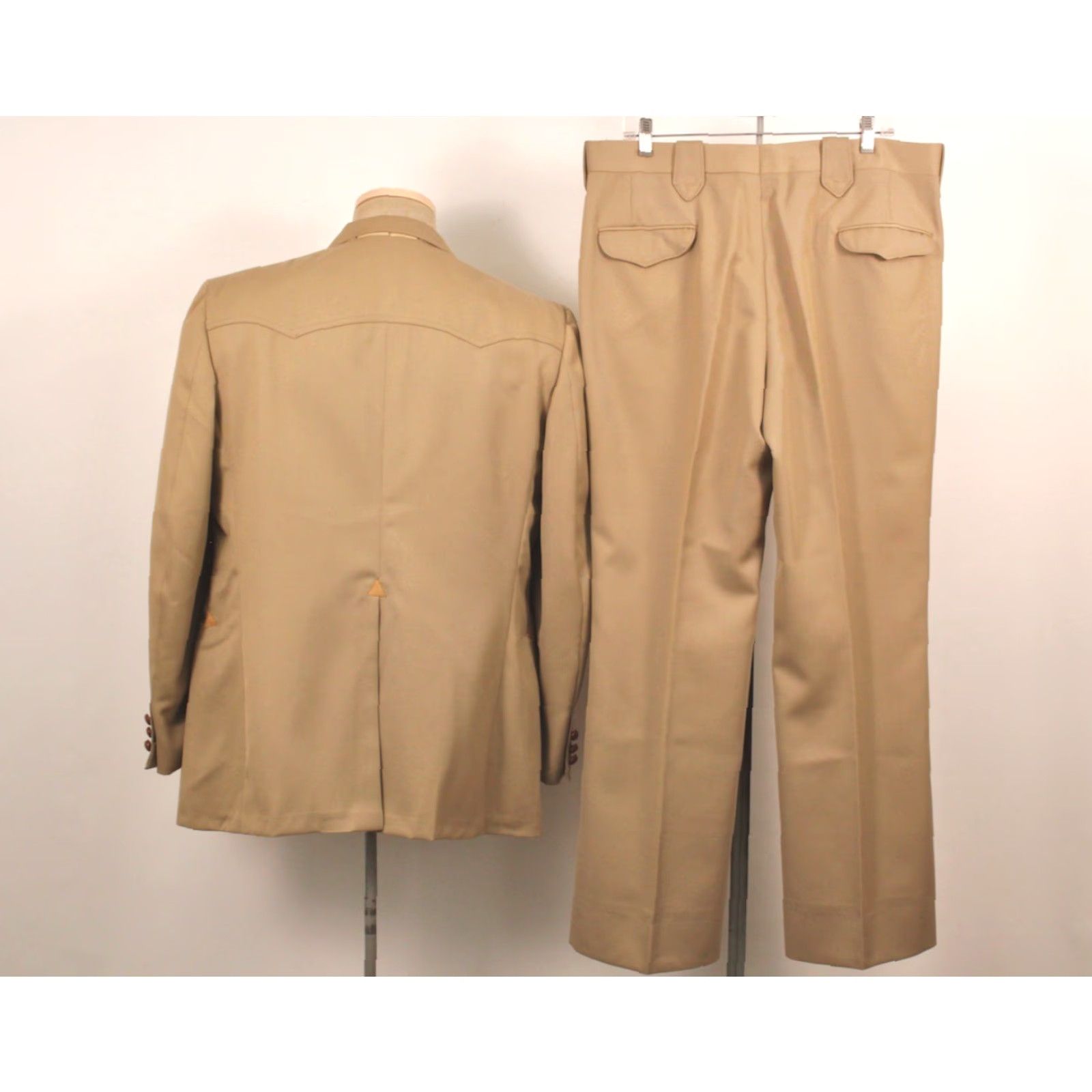 Vintage VINTAGE American Craftsman Western Style Khaki Leisure Suit Mens 1970s Polyester Sz L 70s Size 42R - 2 Thumbnail