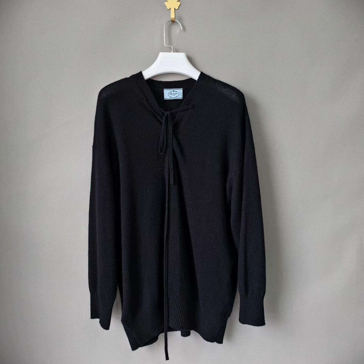 Prada prada black cashmere sweater with logo Size S / US 4 / IT 40 - 1 Thumbnail