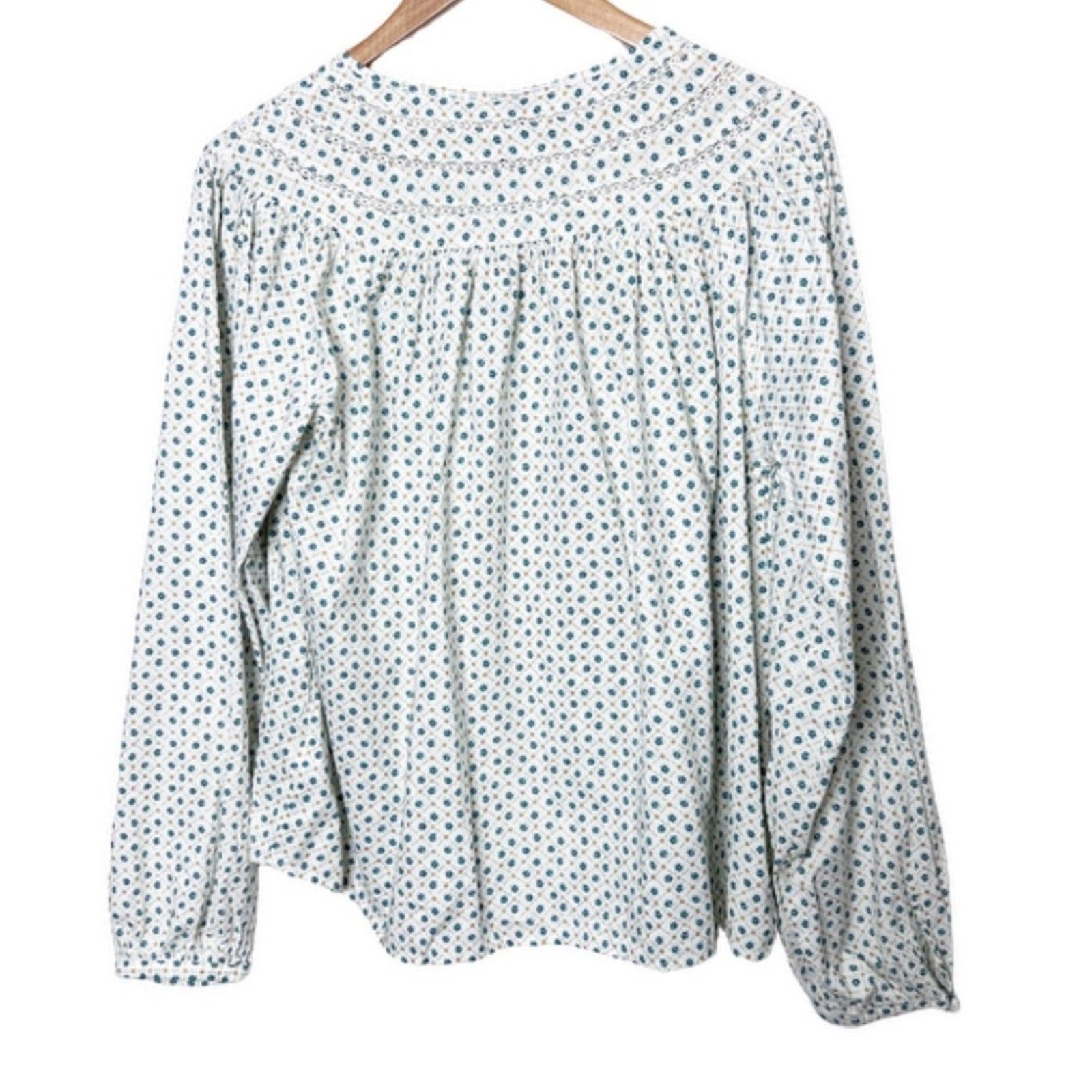 Target Basics New with Tag Universal Thread Women's Floral Blouse Size M / US 6-8 / IT 42-44 - 10 Thumbnail