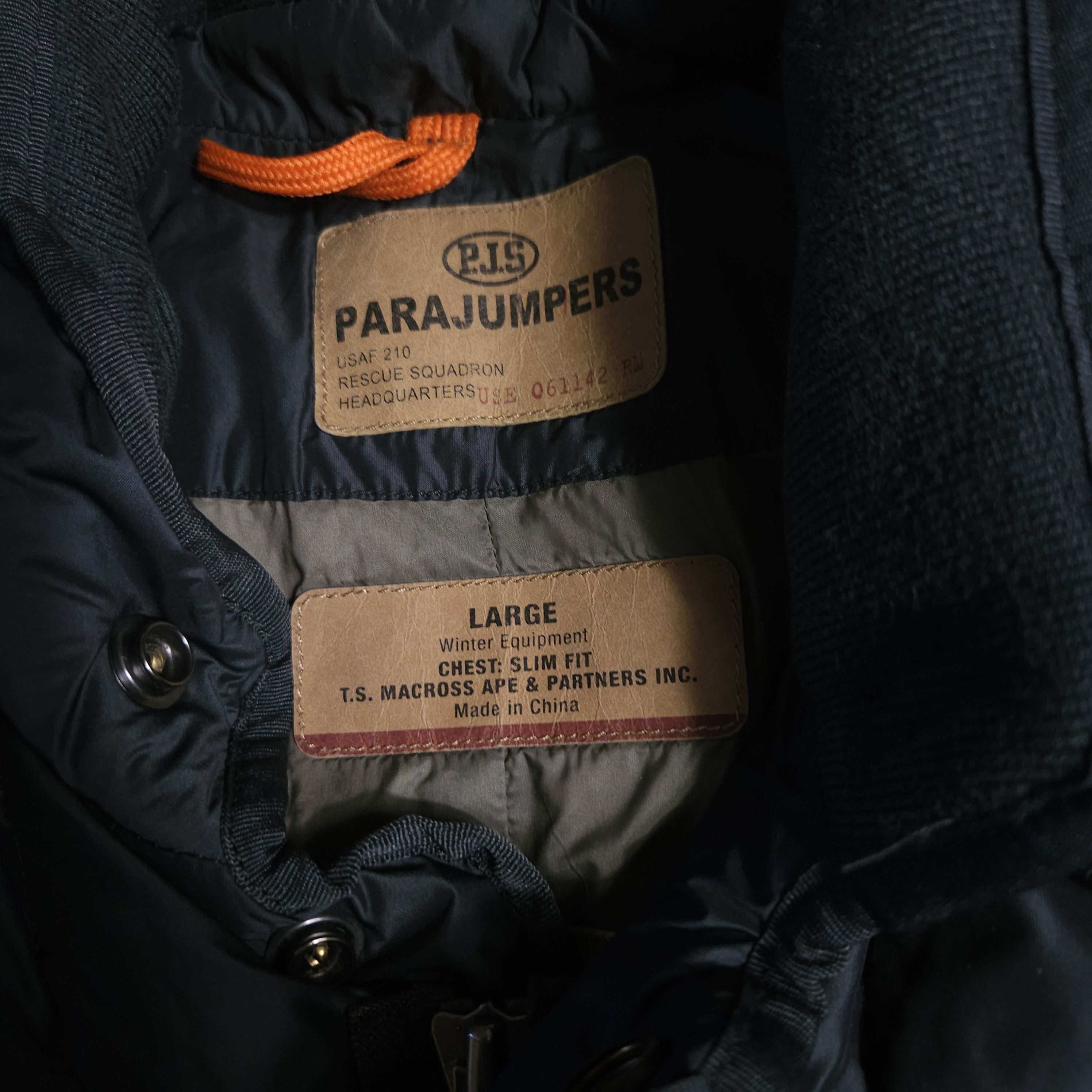 Parajumpers Parajumpers Puffer Down Jacket USAF 210 Rescue Squadron Size US L / EU 52-54 / 3 - 6 Thumbnail