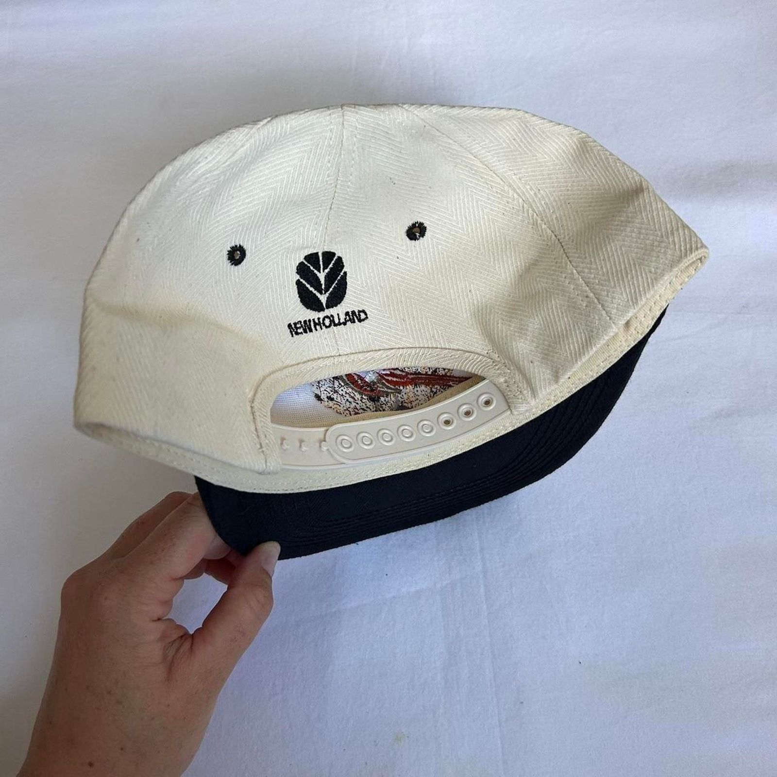 Vintage Vintage Newholland Embroidered Hat x K Products Size ONE SIZE - 3 Thumbnail