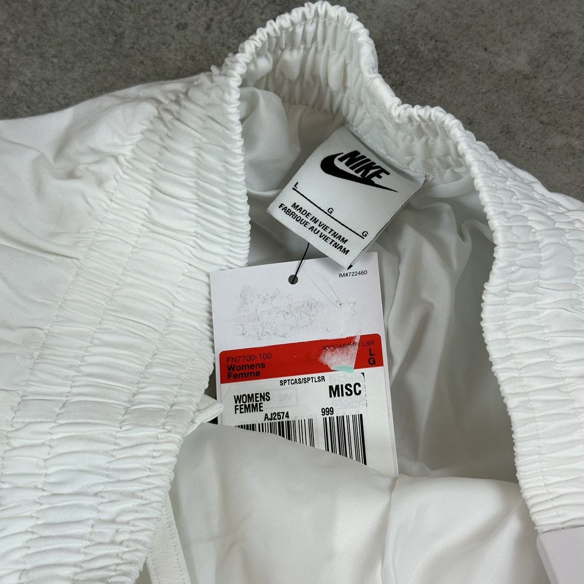 Nike Nike nylon jogger pants white L oversize parachute y2k Size US 34 / EU 50 - 4 Thumbnail