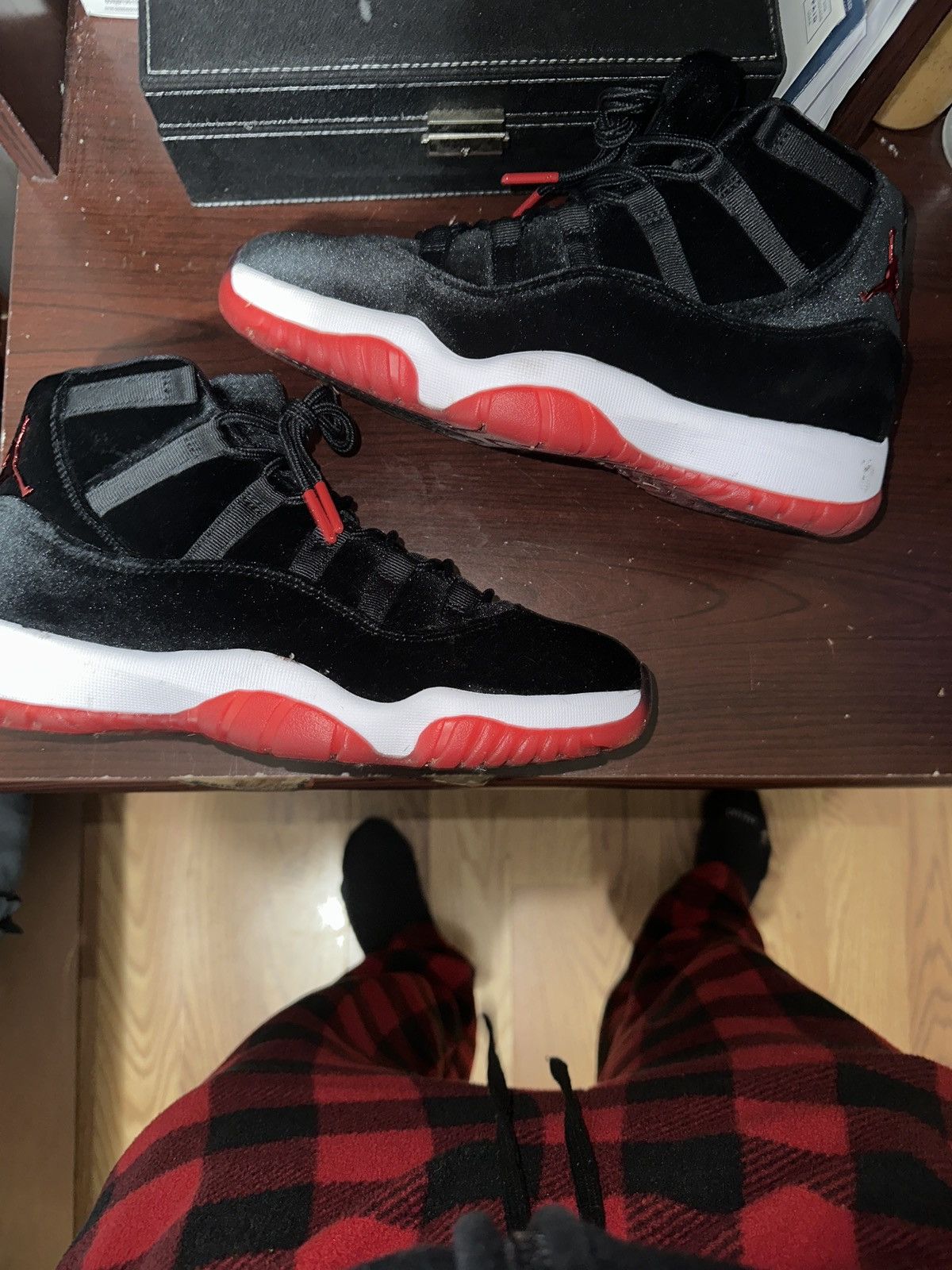 Jordan Brand Air Jordan 11 "Bred Velvet" sneakers - women Size US 10 / EU 43 - 7 Thumbnail
