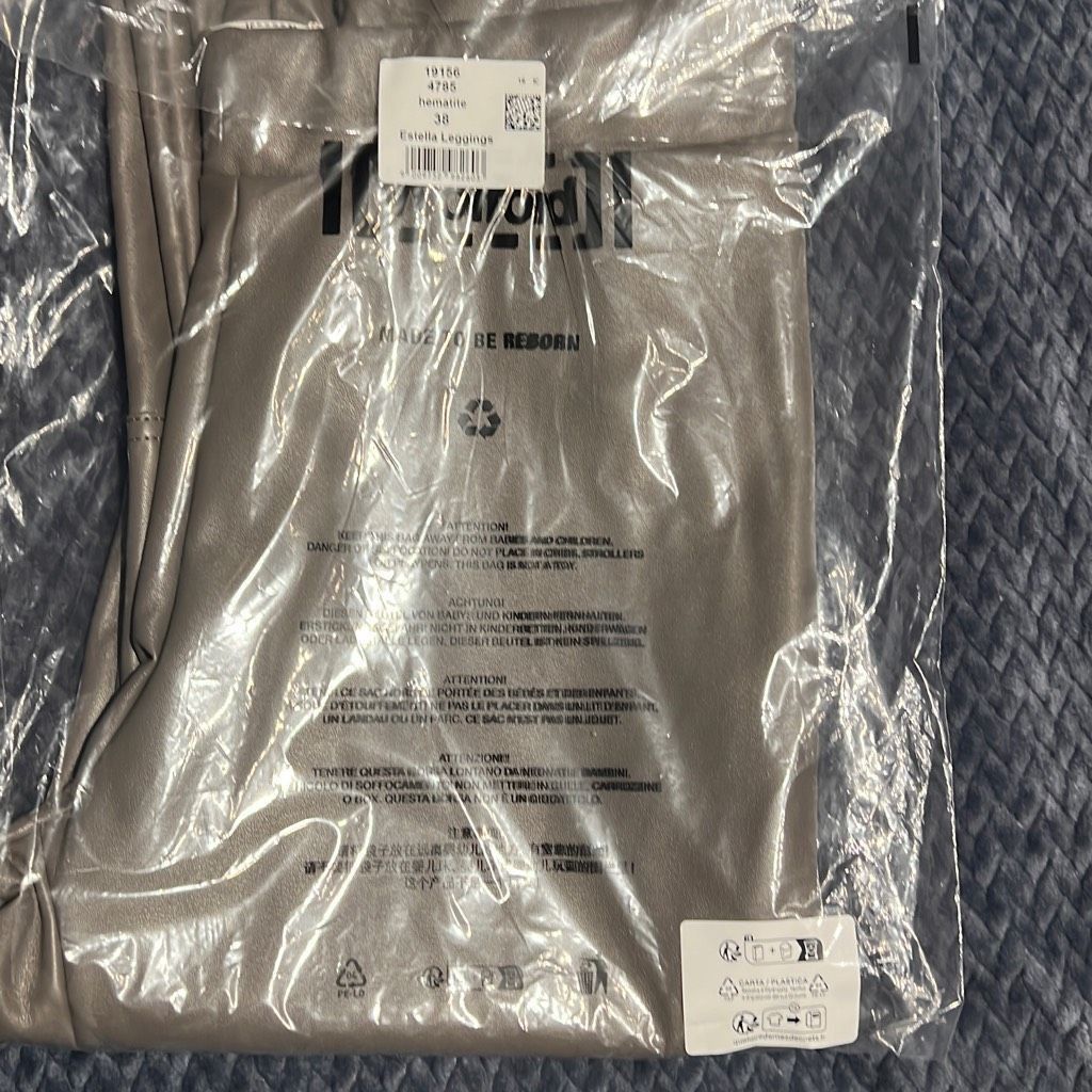 Wolford NWT Wolford Estella Faux Vegan Leggings Sz 8 Size 30" / US 8 / IT 44 - 10 Thumbnail