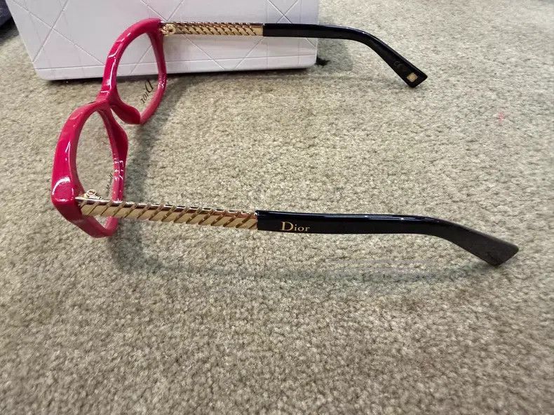 Dior Dior Red Frame Sunglasses with Gold Edges Size ONE SIZE - 5 Thumbnail