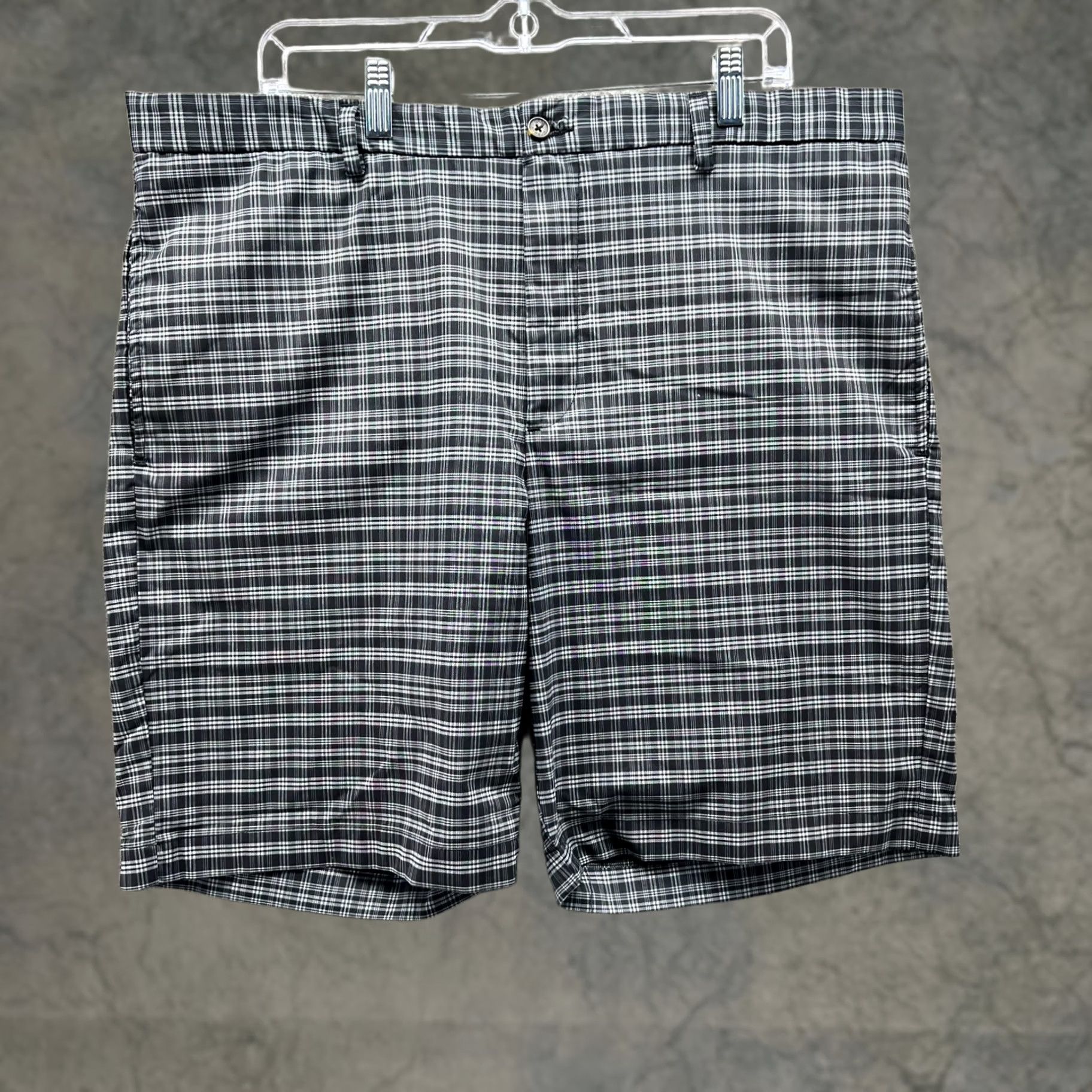 Vintage Greg Norman Shorts Mens 38 Gray Chino Flat Front Golf Golfer Plaid Stripes Vtg Size US 38 / EU 54 - 1 Thumbnail