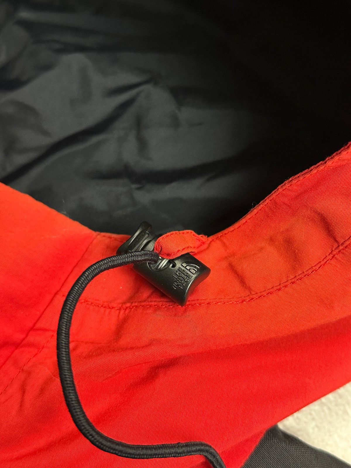 The North Face Vintage 90s The North Face Outdoor Faded Hiking Jacket S Size US S / EU 44-46 / 1 - 7 Thumbnail