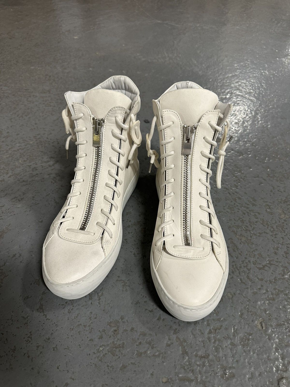 image of The Last Conspiracy Taro Frontzip Sneakers in White, Men's (Size 9)