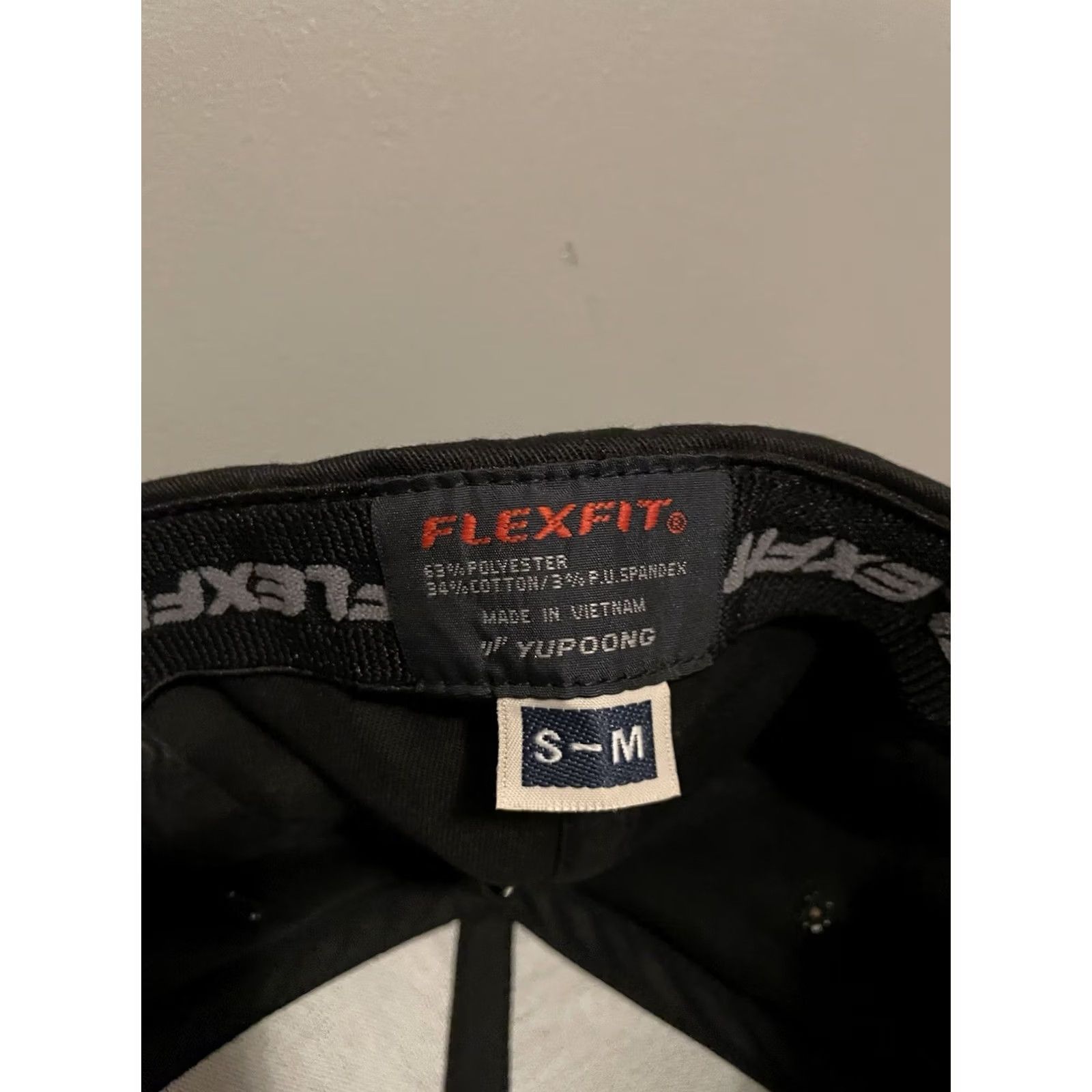 Vintage - Using the most important keywords ("Vintage Cosmos Possible Worlds Black Hat S/M FlexFit Merch Promo Trucker Size ONE SIZE - 7 Thumbnail