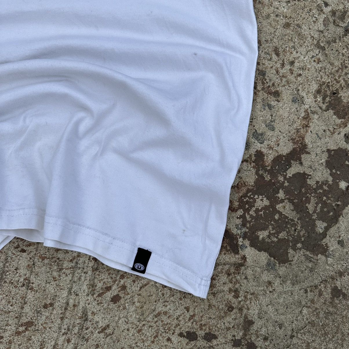 Vintage Vintage Animal T-shirts Big Logo Skate Wear Y2K 00s Size US S / EU 44-46 / 1 - 5 Thumbnail