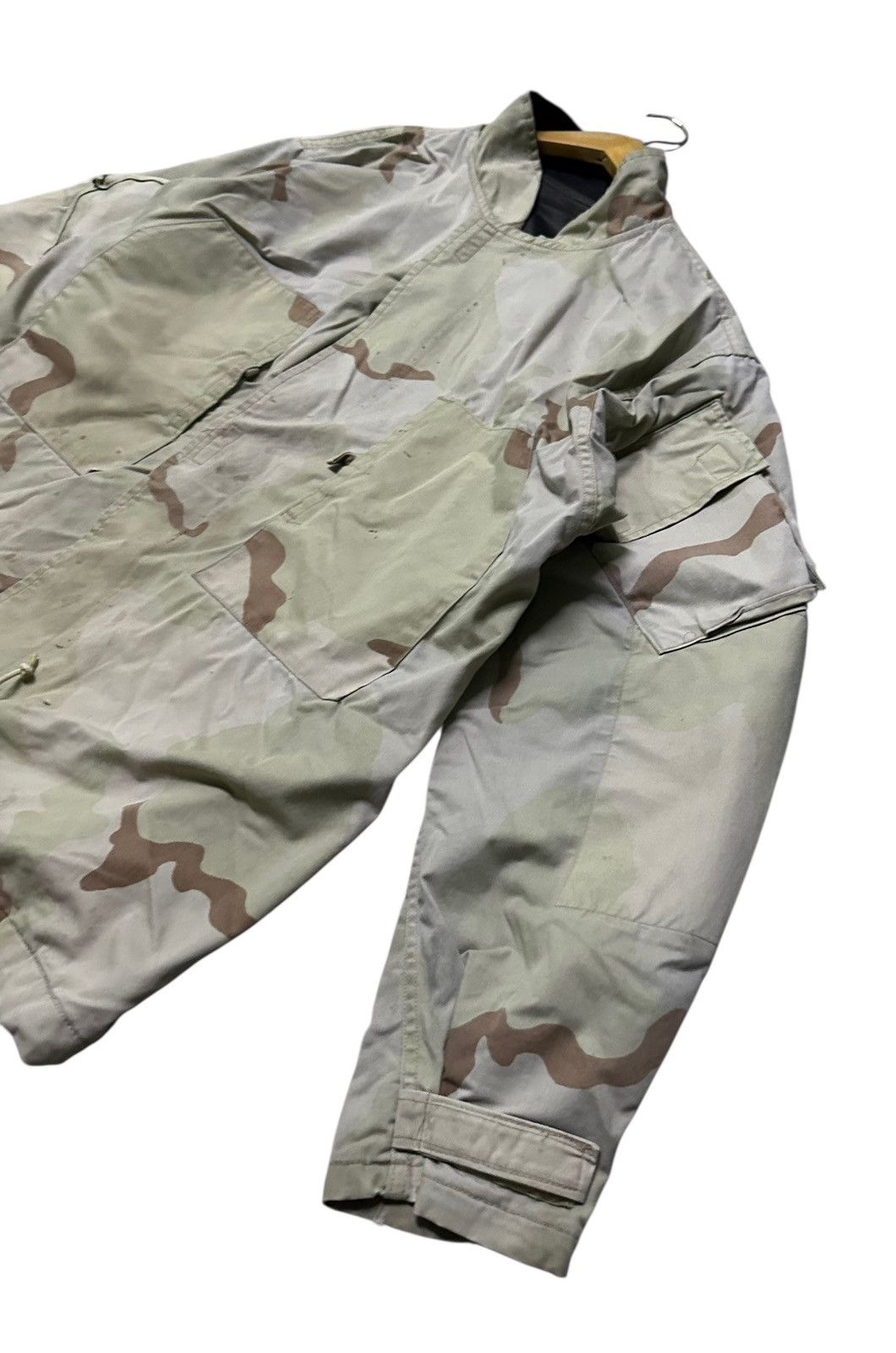 Vintage U.S. military desert camouflage uniform (DCU) field jacket Size US M / EU 48-50 / 2 - 3 Thumbnail