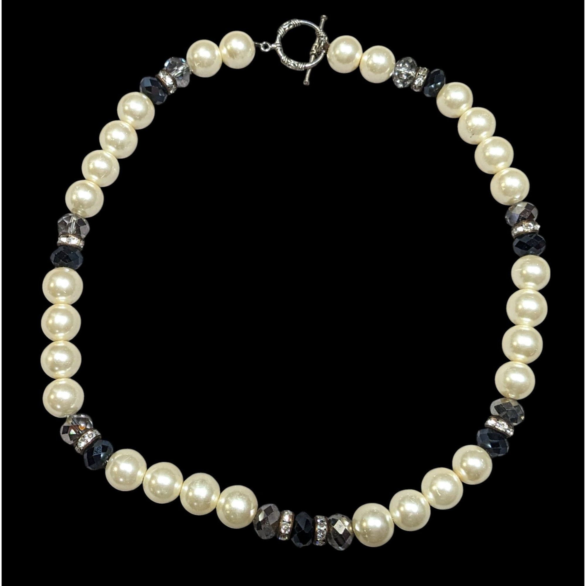 Handmade Handmade Elegant Faux Pearl And Glass Beaded Necklace Size ONE SIZE - 1 Thumbnail