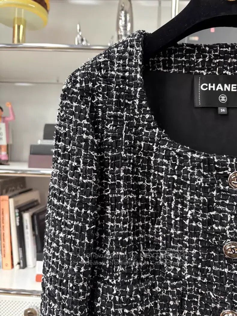 Chanel Chanel 24B black and white plaid tweed single-breasted rou Size XXS / US 00 / IT 34 - 2 Thumbnail