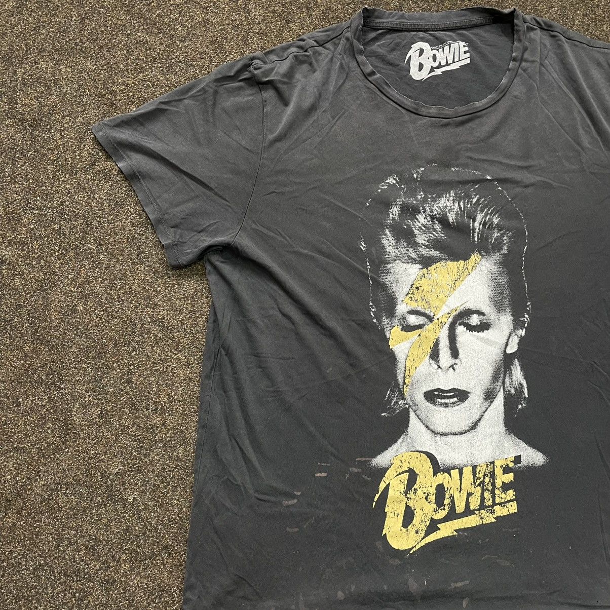 Vintage Vintage 90s David Bowie Sun Faded Band Graphic Tee Punk XXL Size US XXL / EU 58 / 5 - 2 Thumbnail