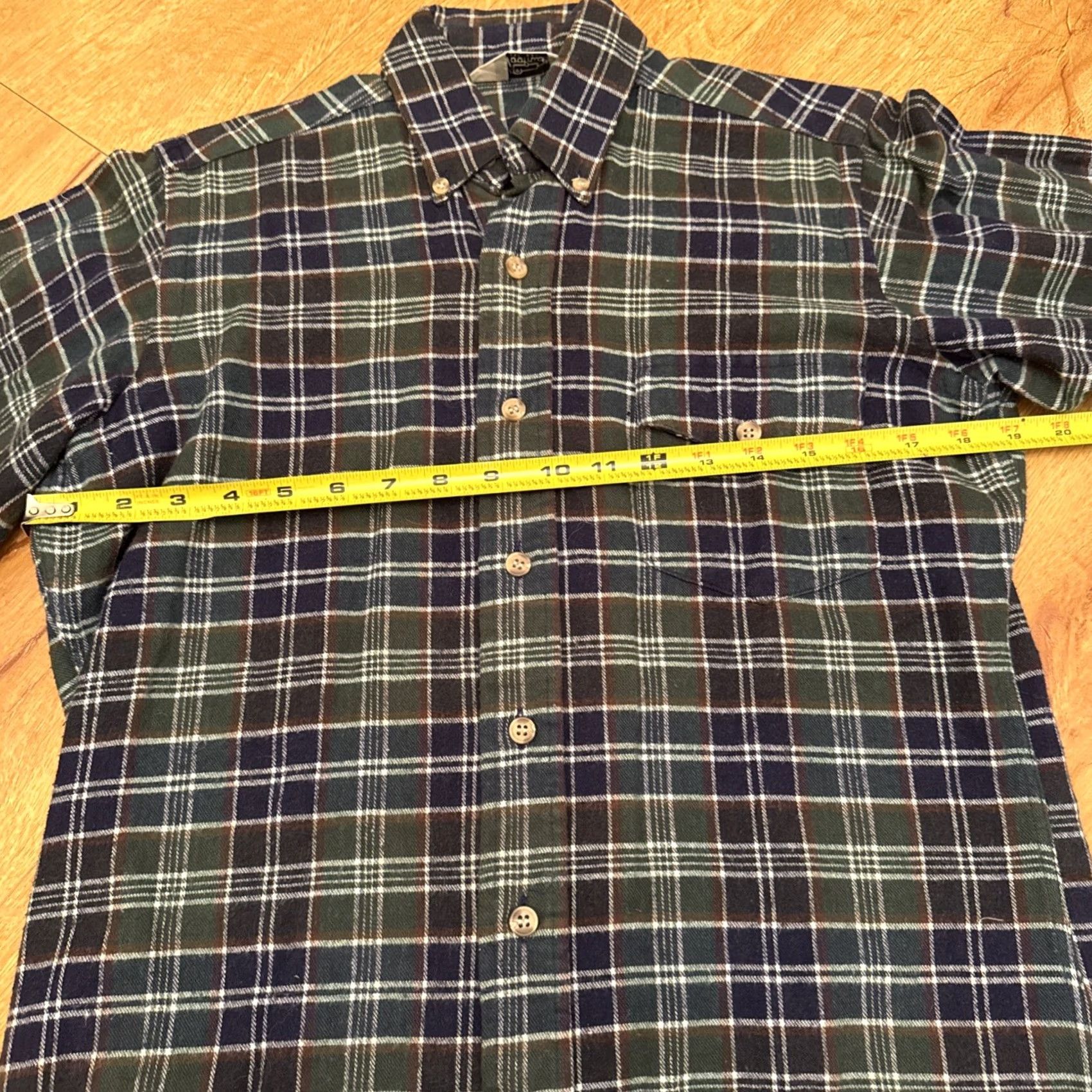 Vintage VINTAGE Woolrich Shirt Womens Small Green Plaid Long Sleeve Button-Up Regular Fit Pockets Cotton Flannel Top Ladies Outdoors Size S / US 4 / IT 40 - 3 Thumbnail