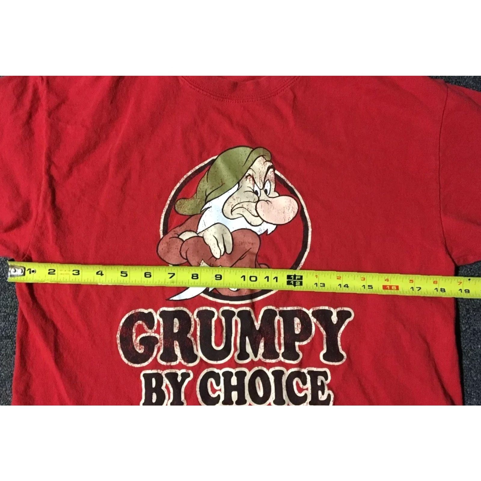 Disney VINTAGE Grumpy By Choice Snow White Shirt Men S Red Mickey Mouse Disney 90s T-Shirt Looney Tunes Size US S / EU 44-46 / 1 - 4 Thumbnail