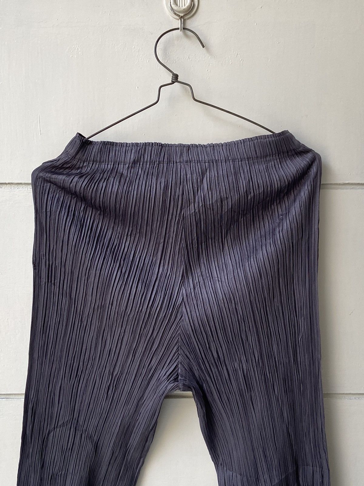 Pleats Please Issey Miyake ISSEY MIYAKE PLEATS PLEASE Grey Pants Size US 26 / EU 42 - 9 Thumbnail
